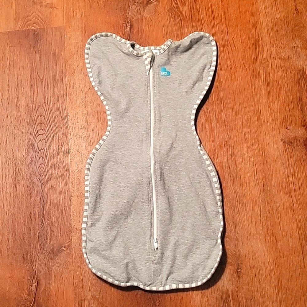 Love to Dream arms up swaddle 8-13lbs